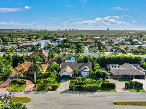 800 El Dorado Parkway W, Cape Coral, FL 33914