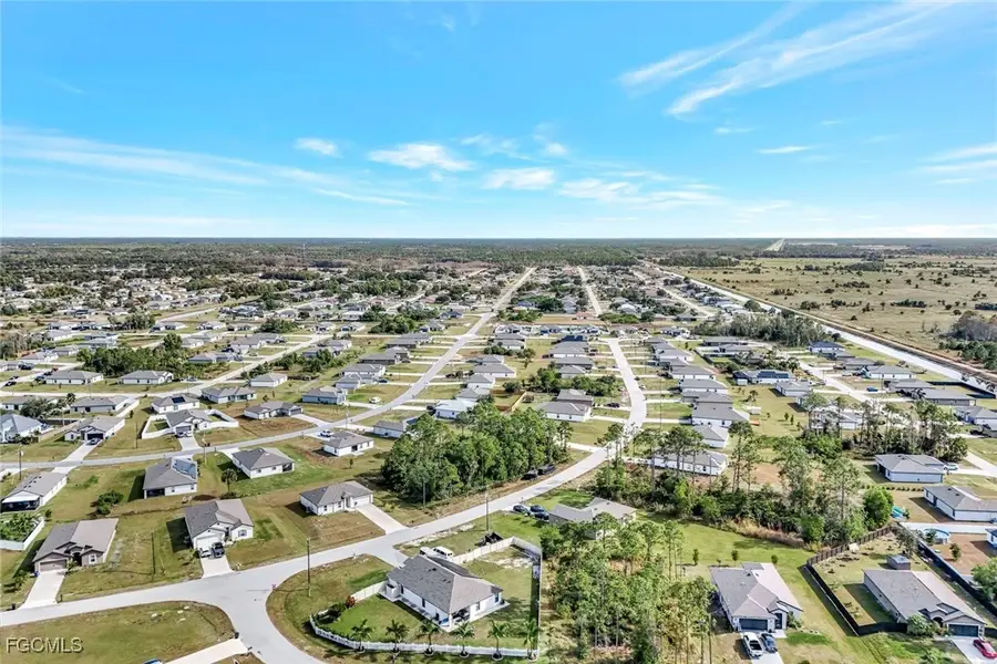 867 Youngreen Drive, Fort Myers, FL 33913 - Image #2