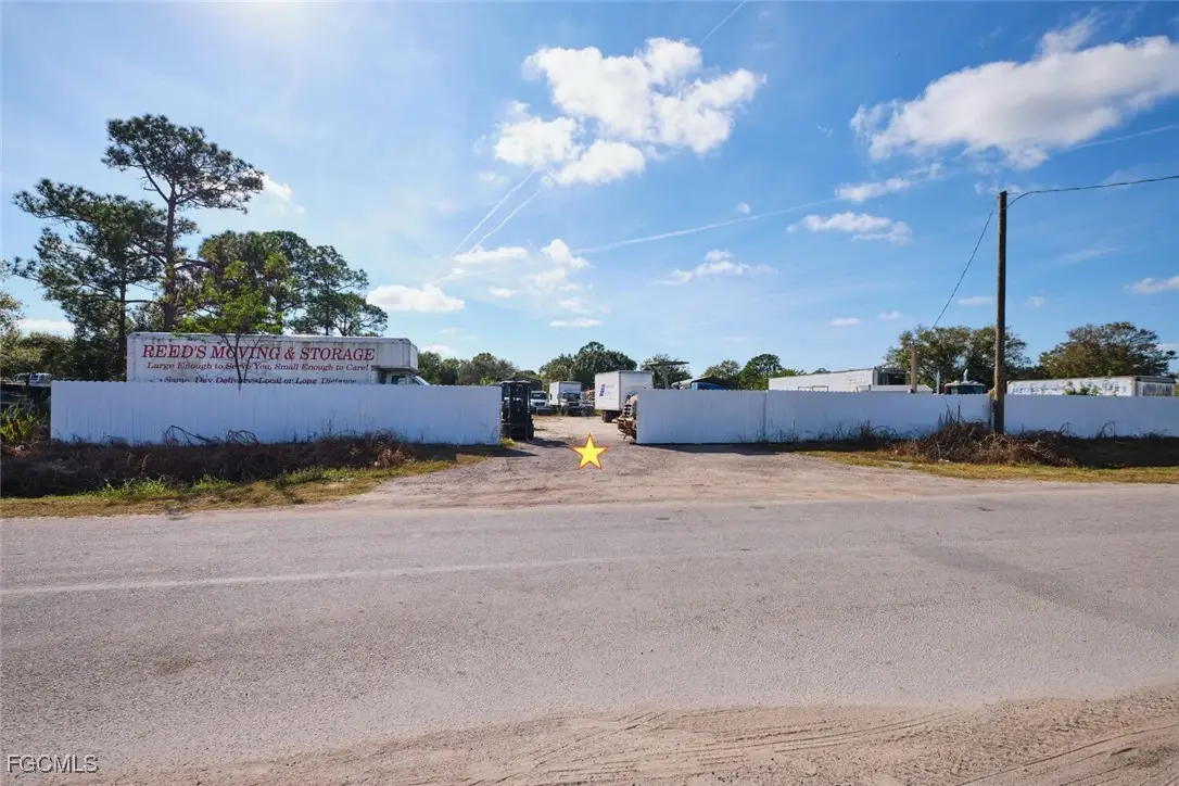 319 N Industrial Loop, Labelle, FL 33935 - Image #1