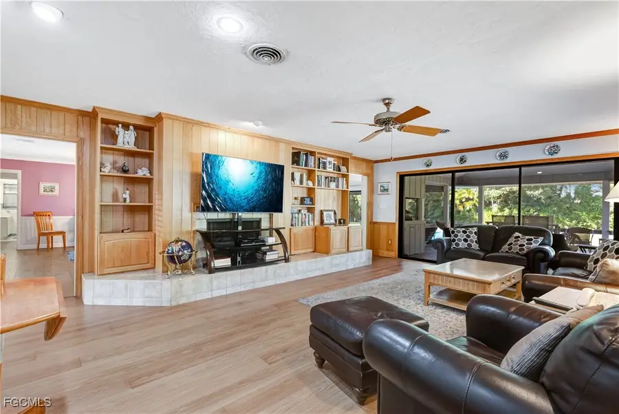 3540 Avocado Drive, Fort Myers, FL 33901 - Image #3