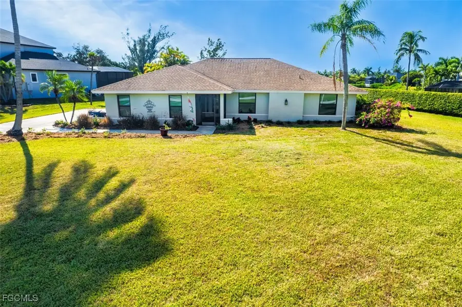 7275 Lake Drive, Fort Myers, FL 33908 - Image #2