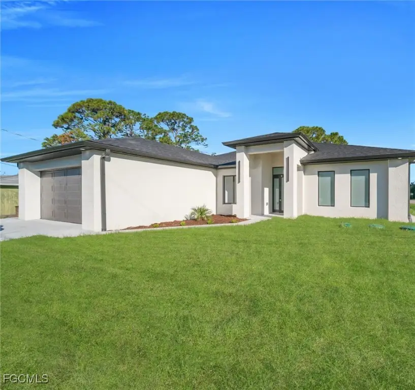 4028 26th Street Sw, Lehigh Acres, FL 33976 - Image #3