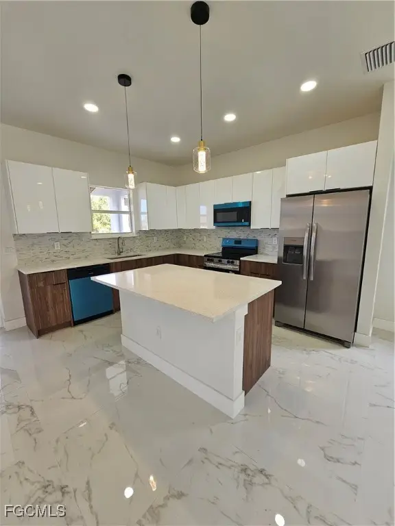 2502 26th Street Sw, Lehigh Acres, FL 33976 - Image #2