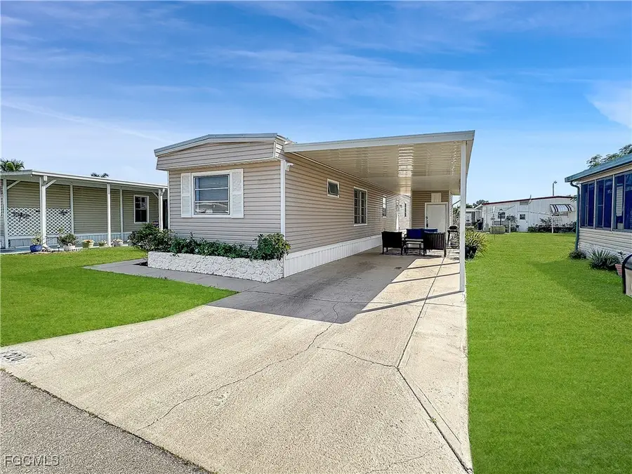 320 Domingo Drive, Fort Myers, FL 33905 - Image #2