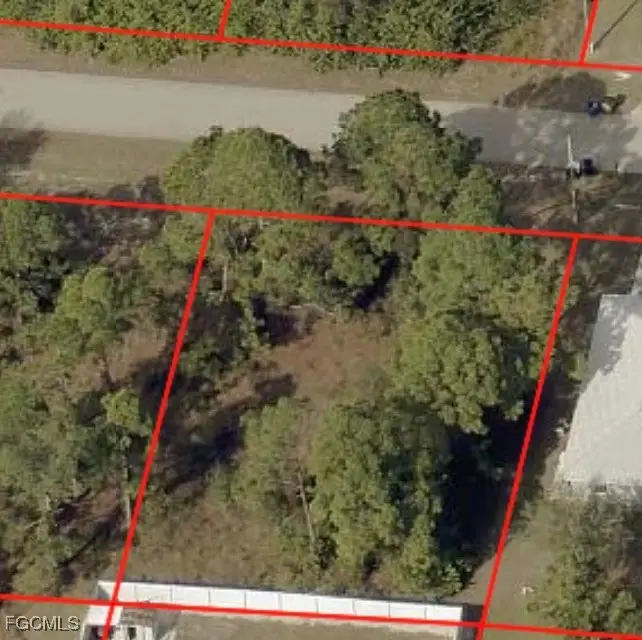 842 Chezy Street E, Lehigh Acres, FL 33974 - Image #2