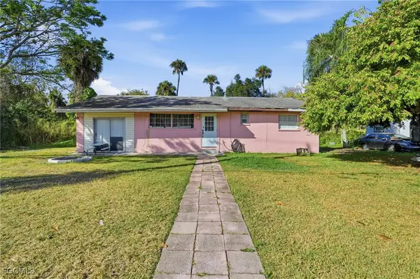 829 N Bridge St Street, Labelle, FL 33935