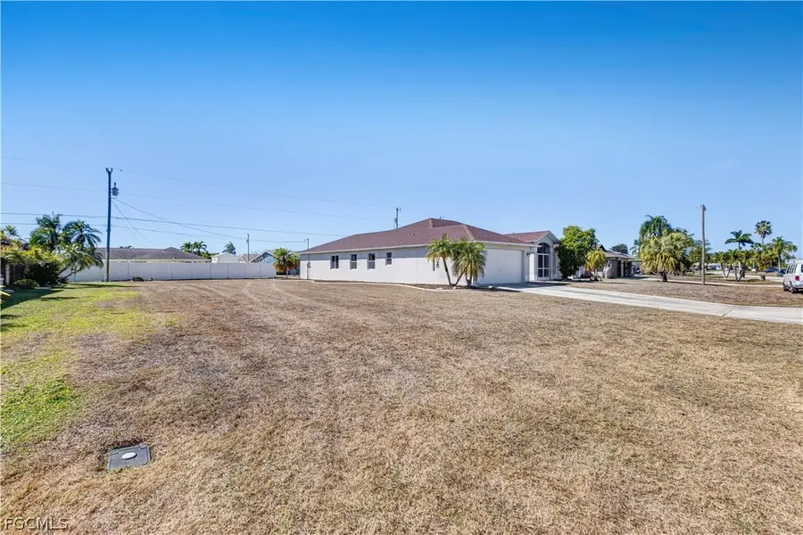 3908 SE 2nd Avenue, Cape Coral, FL 33904 - #2