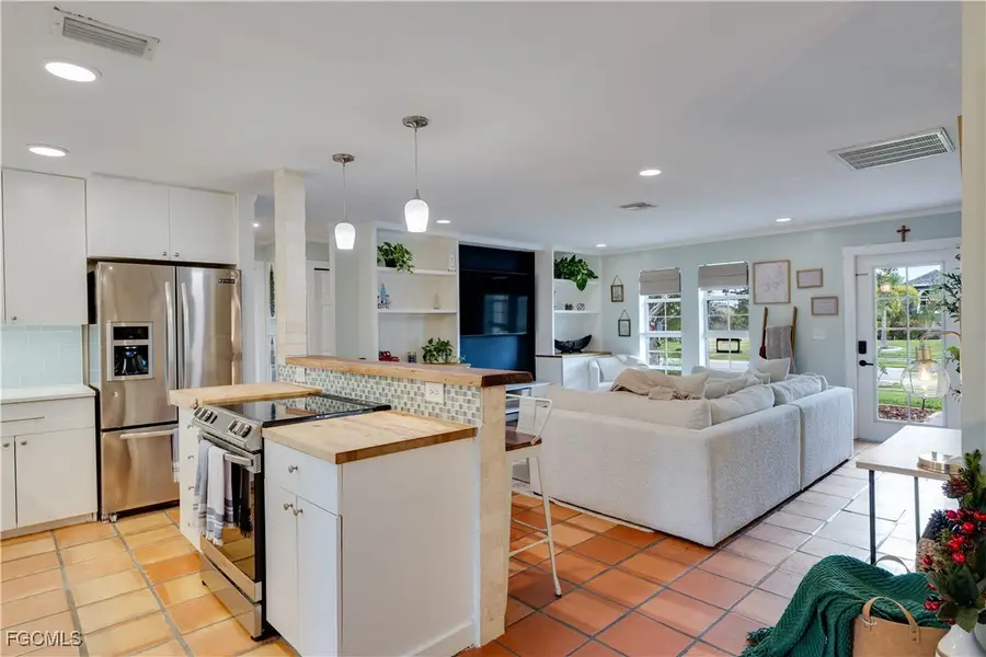 2025 NE 4th Terrace, Cape Coral, FL 33909 - Image #2