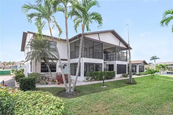 4528 SE 5th Place #8, Cape Coral, FL 33904