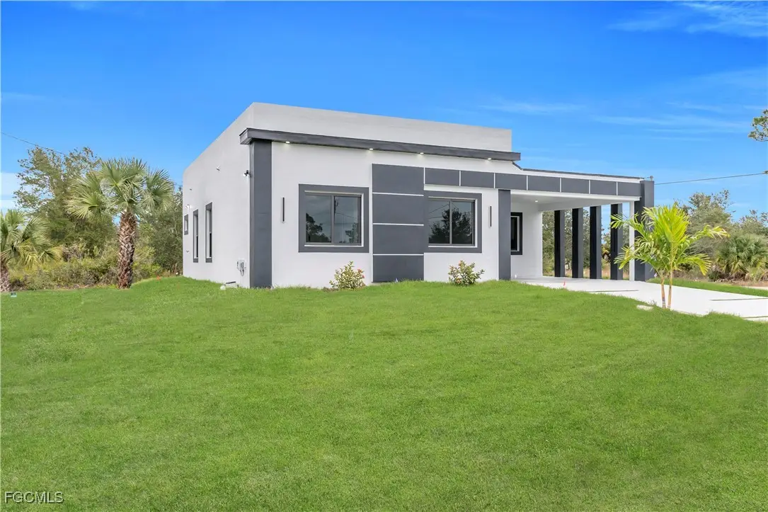 907 E 9th Street, Lehigh Acres, FL 33972 - Image #1