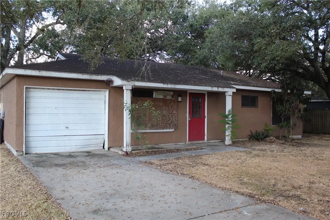 4033 W Palomar Circle, Labelle, FL 33935 - Image #1