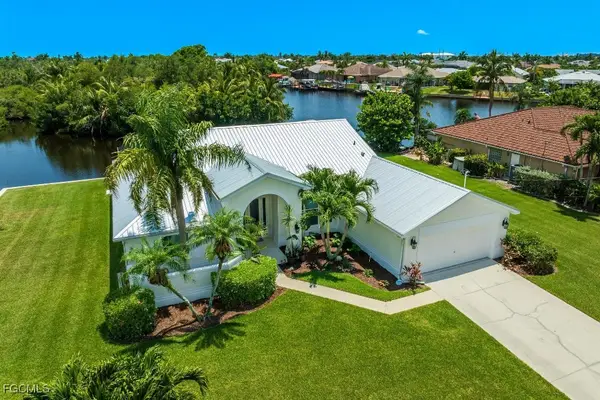 2032 SE 21st Lane, Cape Coral, FL 33990