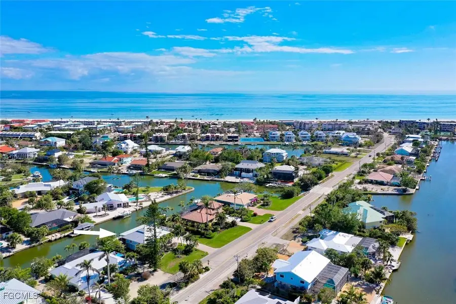 926 Lindgren Boulevard, Sanibel, FL 33957 - Image #2