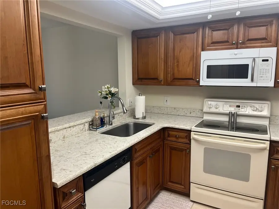 7402 Lake Breeze Drive #114, Fort Myers, FL 33907 - Image #3