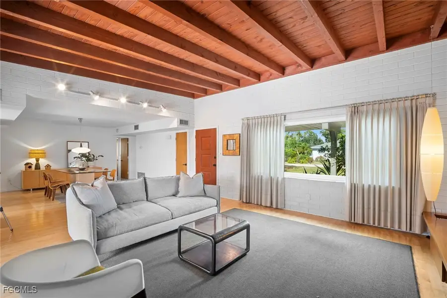 2372 Woodland Terrace, Fort Myers, FL 33907 - Image #3