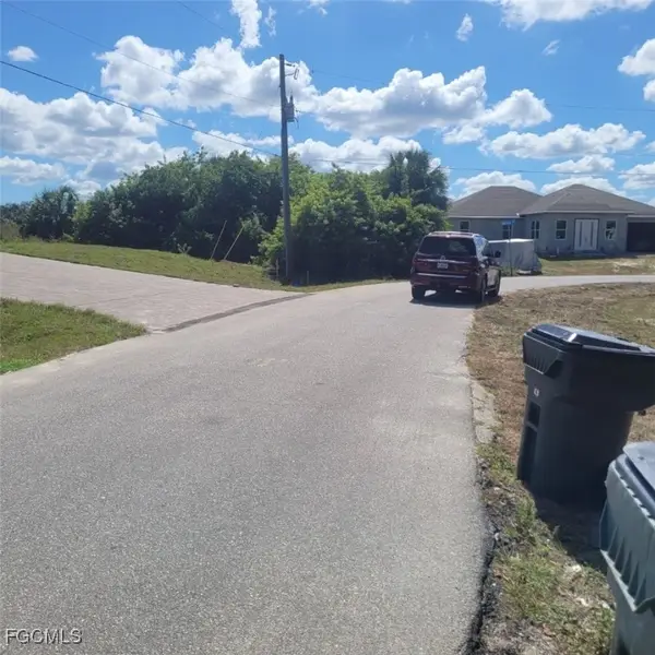 S Hartsdale Street, North Port, FL 34287