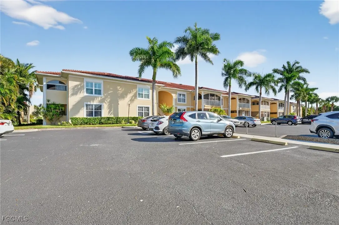 12515 Mcgregor Boulevard #103, Fort Myers, FL 33919 - Image #1