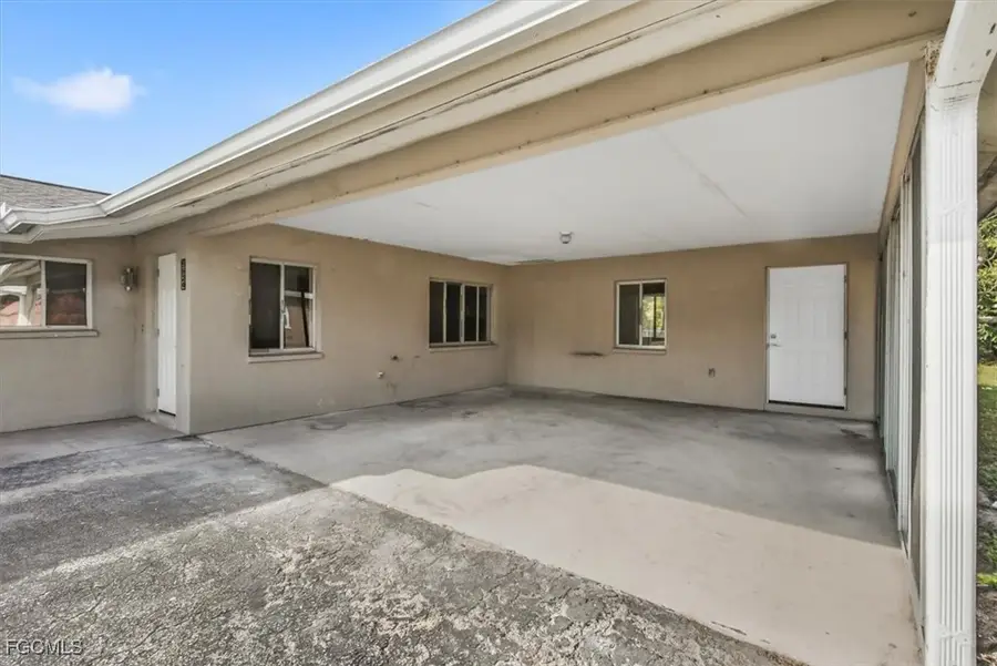 5826 Algiers Street, Fort Myers, FL 33919 - Image #3