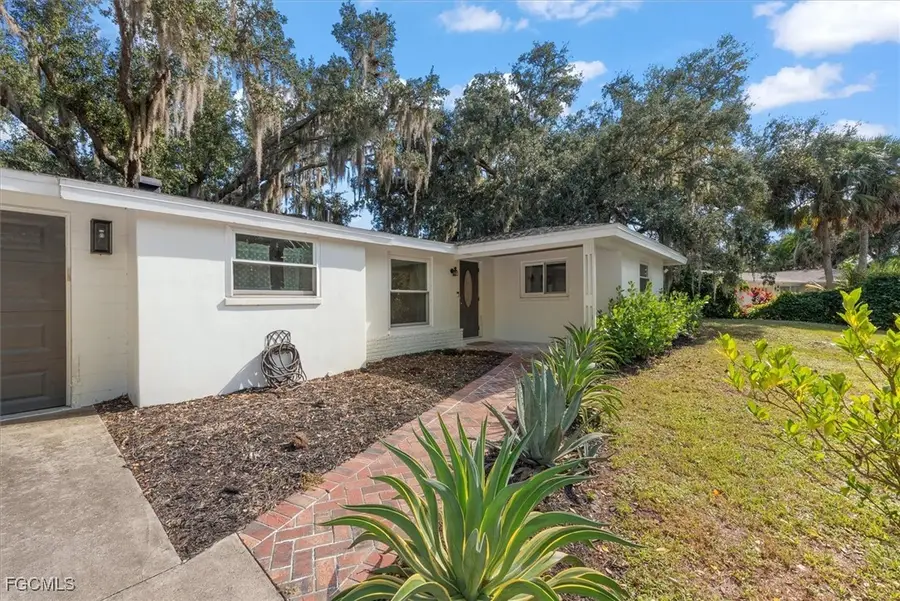 2466 N Westwood Drive, North Fort Myers, FL 33917 - Image #3