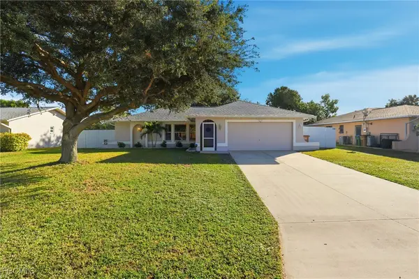 2825 SE 8th Place, Cape Coral, FL 33904