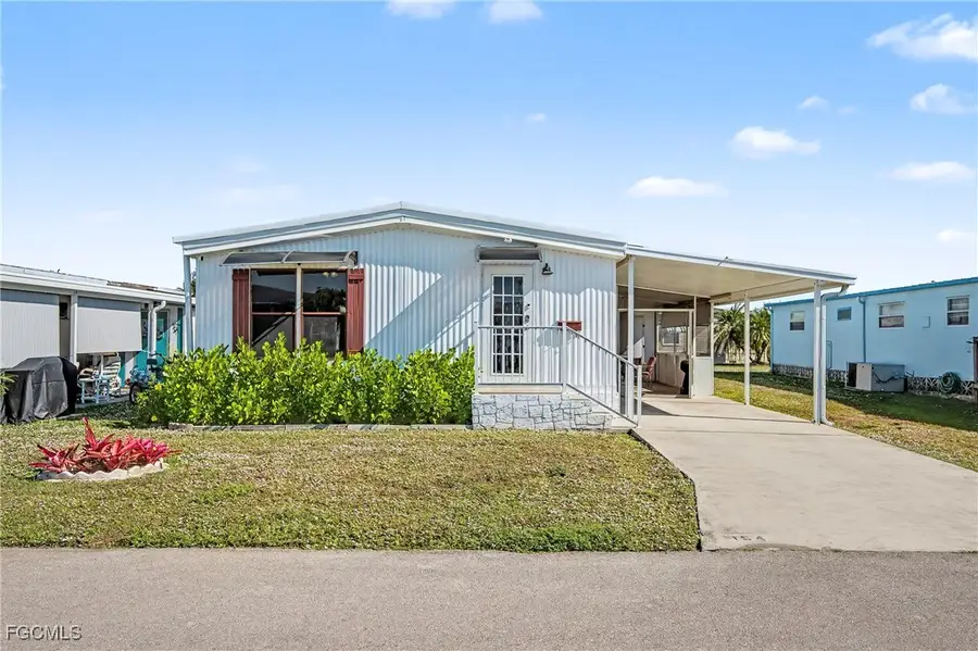 154 Siesta Lane, Fort Myers, FL 33905 - #2