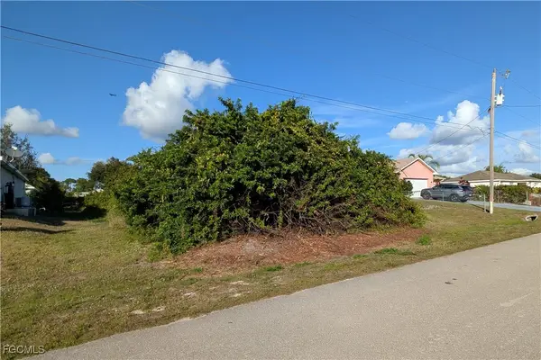 2806 39th Street Sw, Lehigh Acres, FL 33976