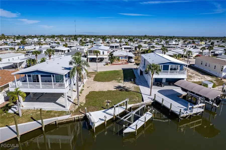 11550 Dogwood Lane, Fort Myers Beach, FL 33931 - Image #2