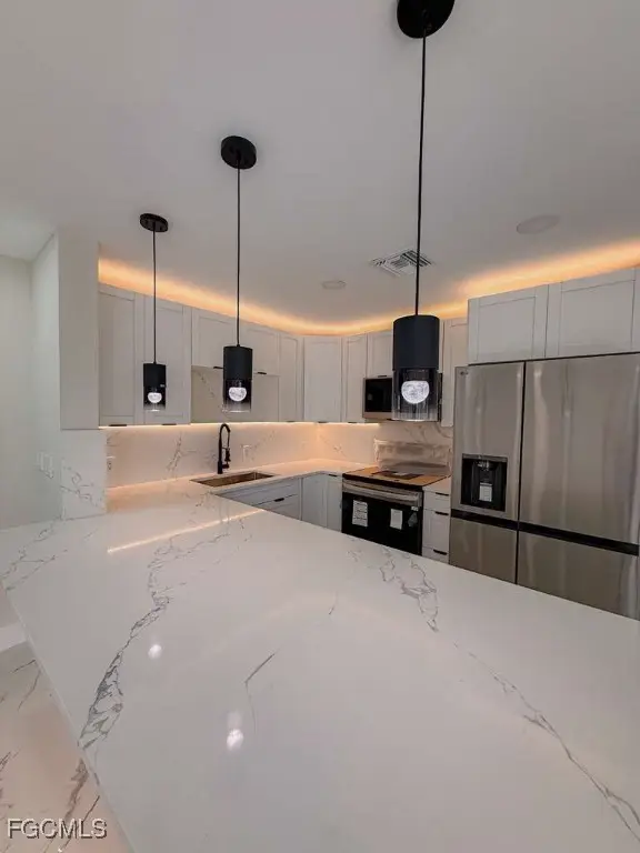 2610 27th Street Sw, Lehigh Acres, FL 33976 - Image #3