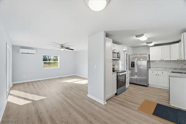 2425 Case Lane, North Fort Myers, FL 33917