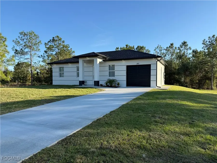207 W 15th Street, Lehigh Acres, FL 33972 - #2