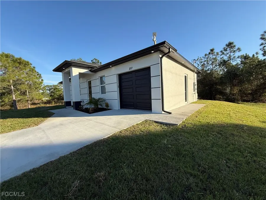 207 W 15th Street, Lehigh Acres, FL 33972 - #3