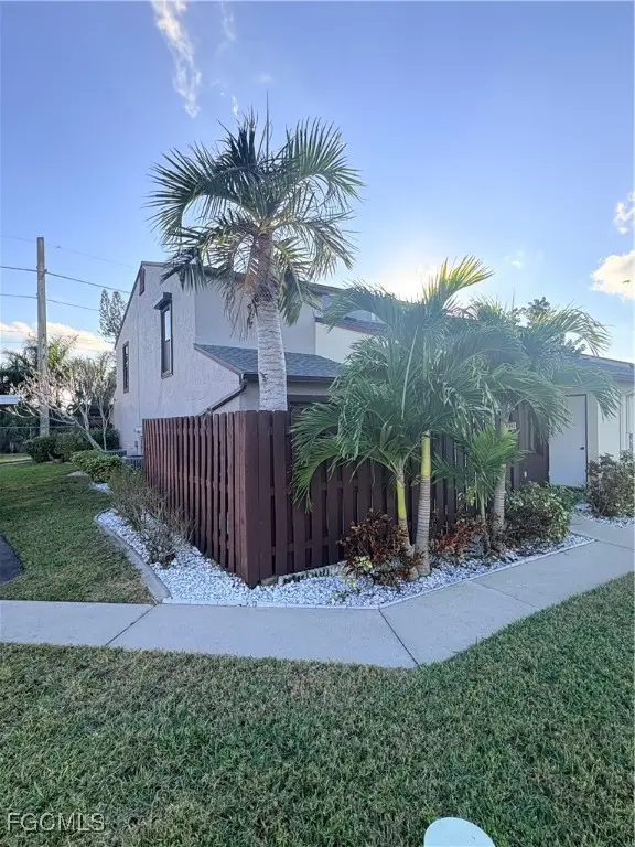 8893 Somerset Boulevard, Fort Myers, FL 33919