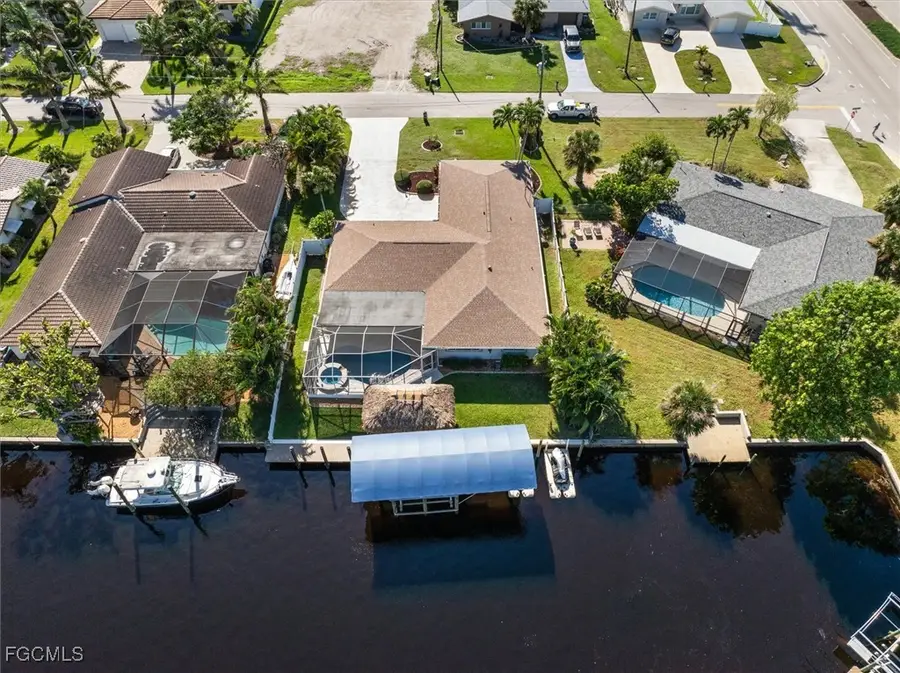 807 Montclaire Court, Cape Coral, FL 33904 - Image #2