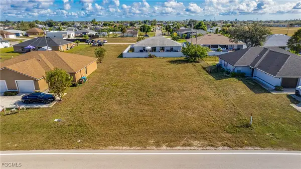 913 Andalusia Boulevard, Cape Coral, FL 33909