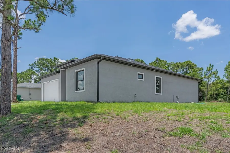 7033 Lotus Circle, Labelle, FL 33935 - Image #2