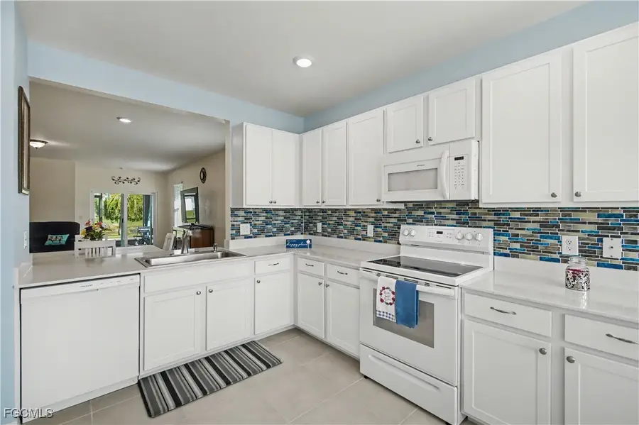 3313 Acapulco Circle, Cape Coral, FL 33909 - Image #2