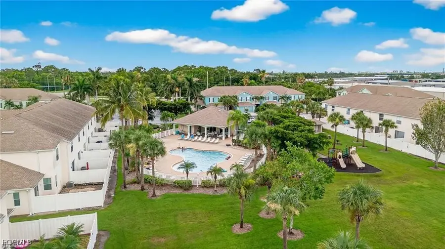 3637 Pine Oak Circle #105, Fort Myers, FL 33916 - Image #2