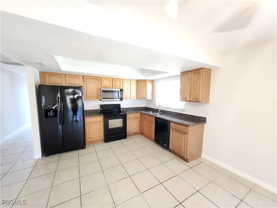 101-103 SE 23rd Place, Cape Coral, FL 33990 - Image #2