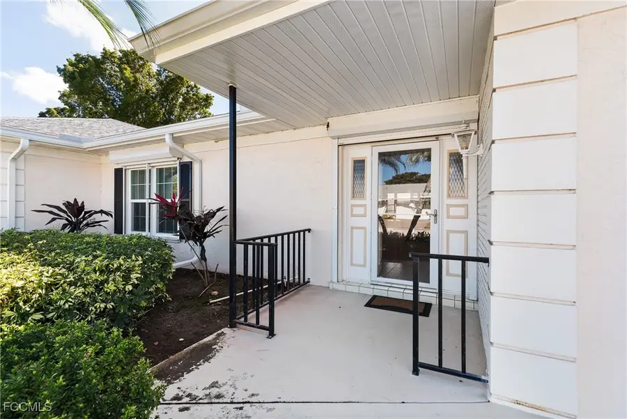 1286 Broadwater Drive, Fort Myers, FL 33919 - Image #2