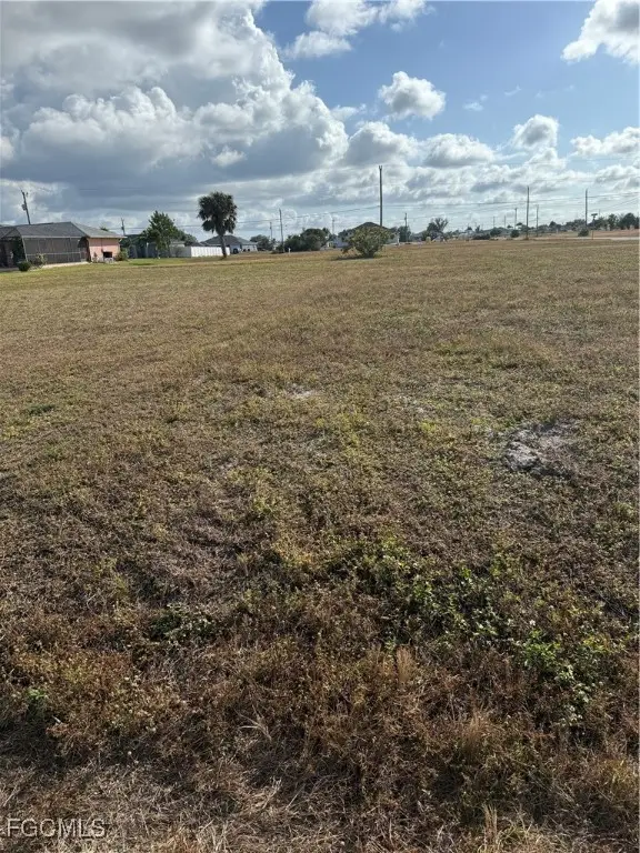 2106 NE 17th Terrace, Cape Coral, FL 33909