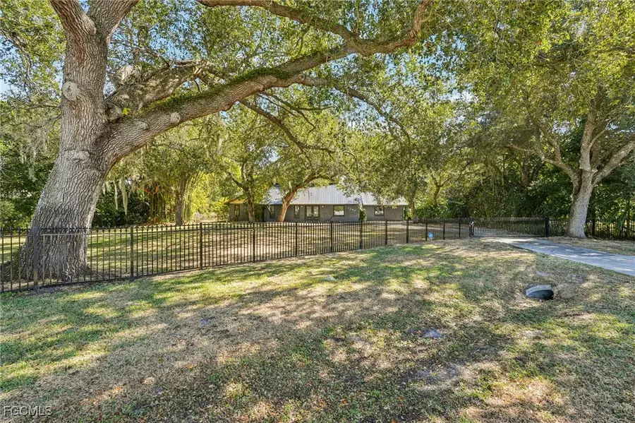 7280 Pelas Circle, North Fort Myers, FL 33917 - #3