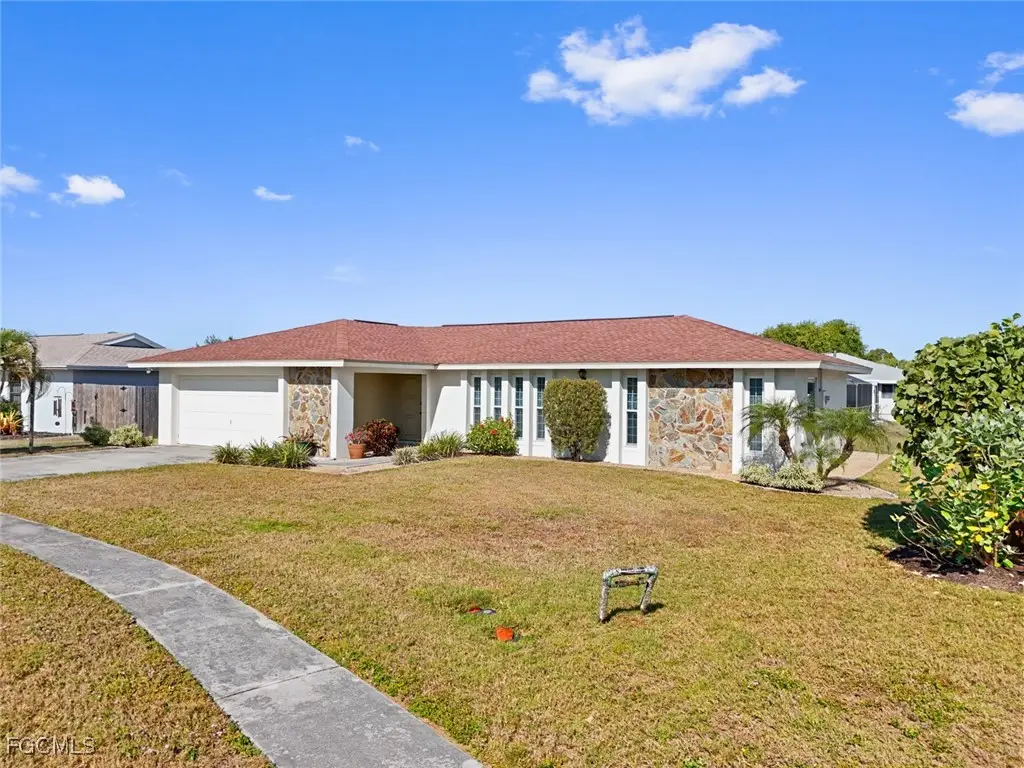 6944 Essex Drive, Fort Myers, FL 33919 - Image #1