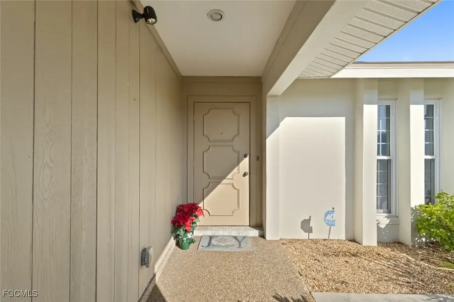 6944 Essex Drive, Fort Myers, FL 33919 - Image #2