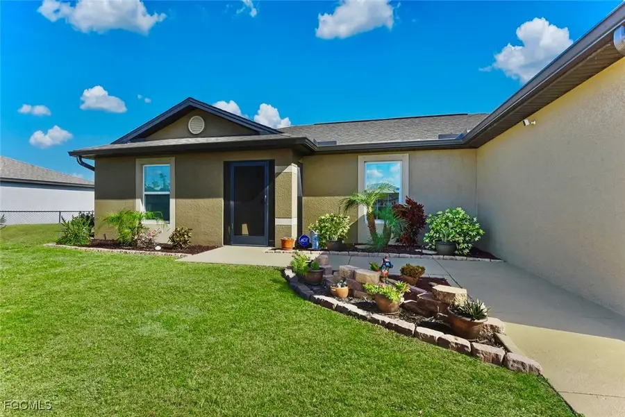 845 Lochman Drive, Fort Myers, FL 33913 - Image #2