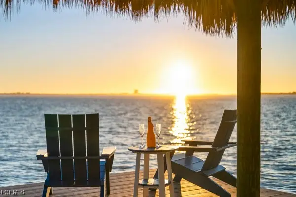 1048 Dolphin Drive, Cape Coral, FL 33904