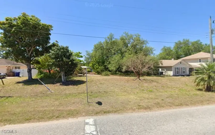 181 Alameda Avenue, Fort Myers, FL 33905 - Image #2