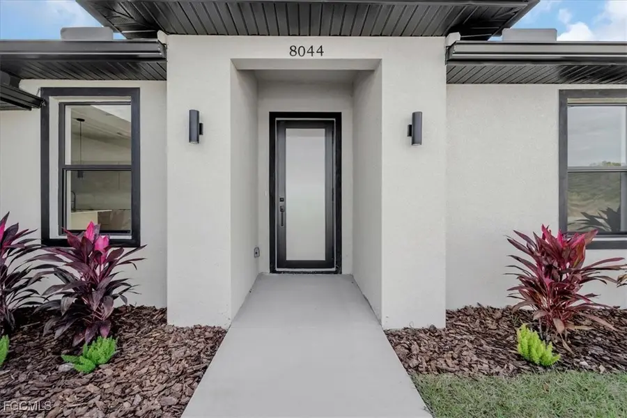 8044 Buttercup Circle, Labelle, FL 33935 - Image #2