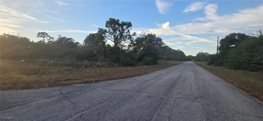 122 Pixie Avenue, Labelle, FL 33935 - Image #2