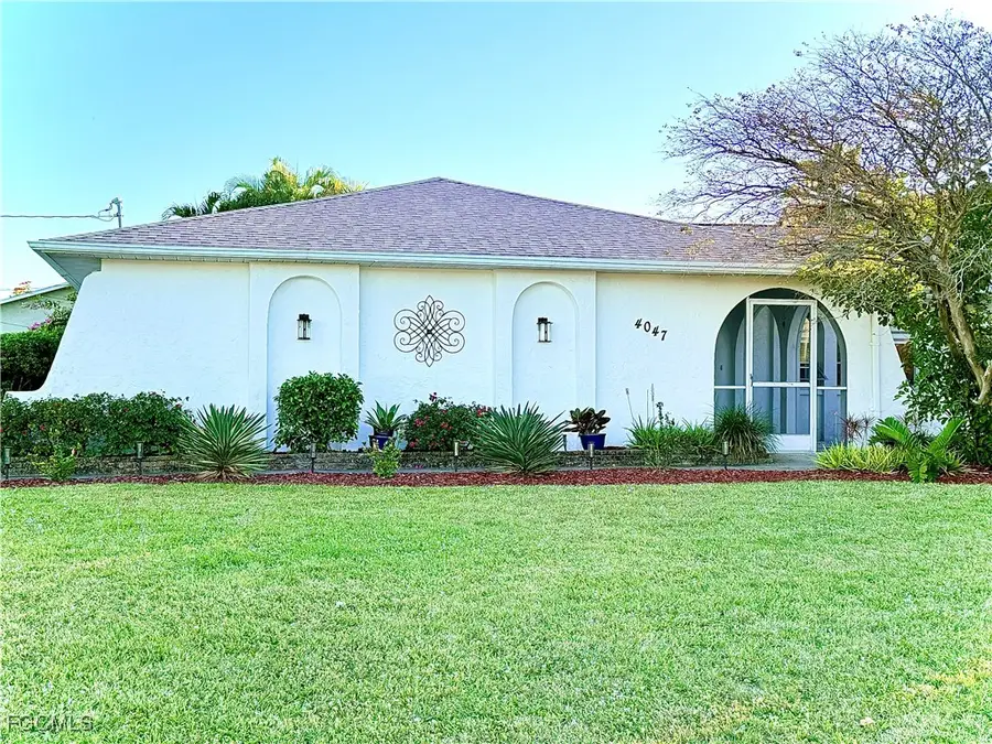 4047 Country Club Boulevard, Cape Coral, FL 33904 - Image #3