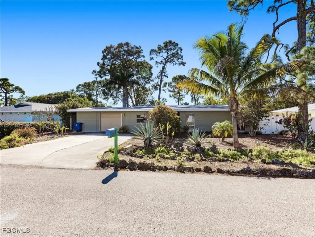 2442 Gorham Avenue, Fort Myers, FL 33907 - Image #1